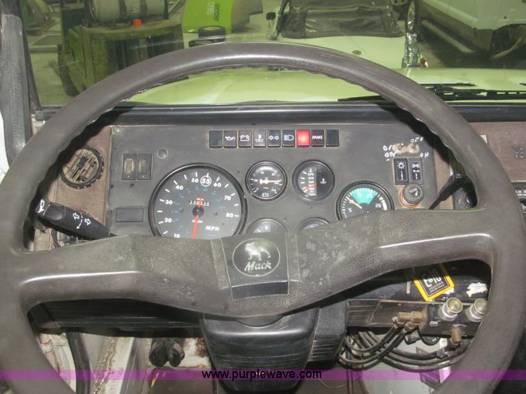 image for item F7212 1990 Mack CS300P Ext. Cab fuel truck