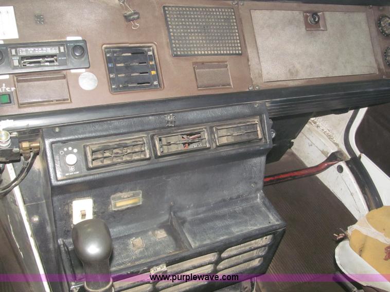 image for item F7212 1990 Mack CS300P Ext. Cab fuel truck