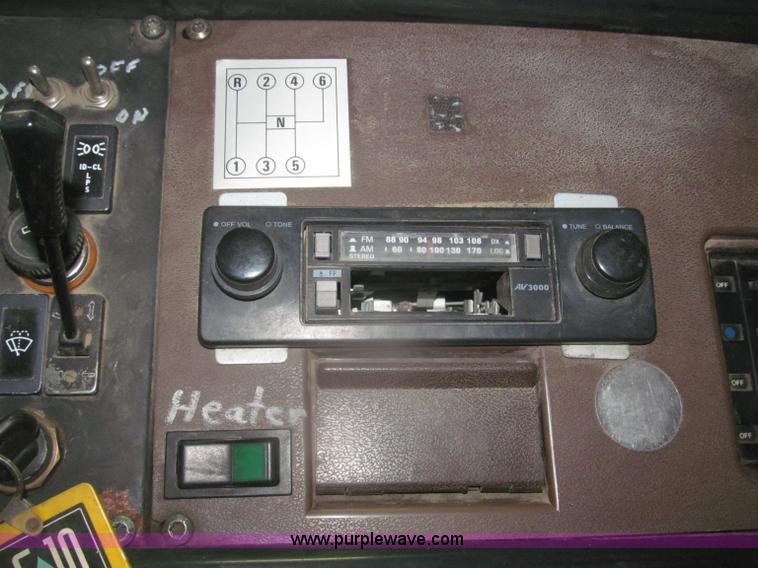 image for item F7212 1990 Mack CS300P Ext. Cab fuel truck