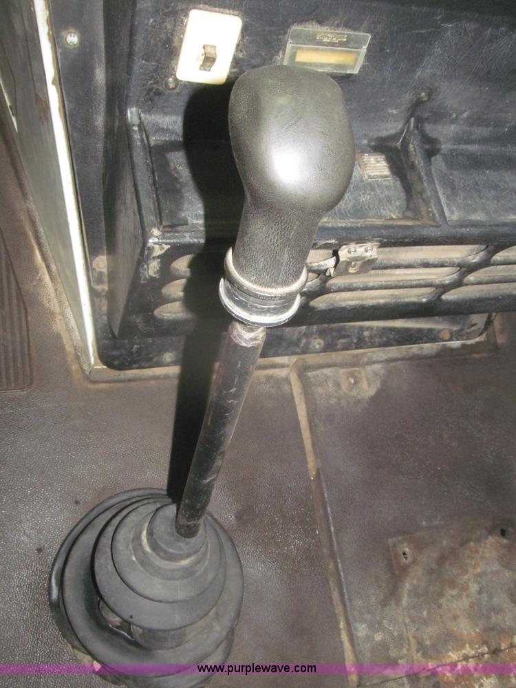 image for item F7212 1990 Mack CS300P Ext. Cab fuel truck