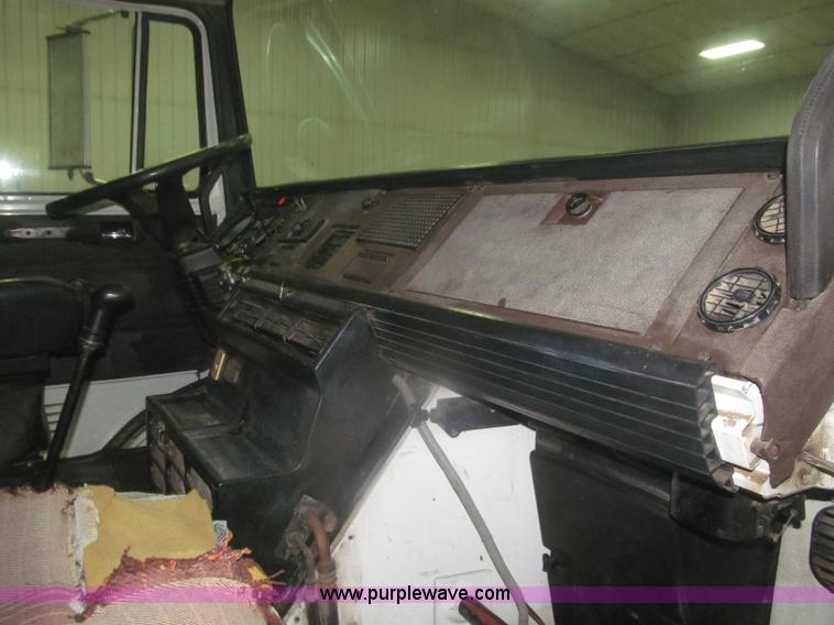 image for item F7212 1990 Mack CS300P Ext. Cab fuel truck