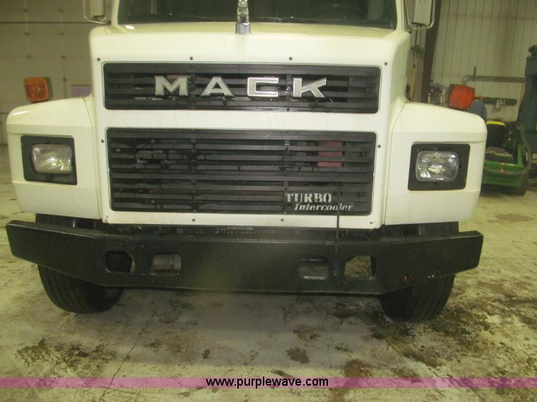 image for item F7212 1990 Mack CS300P Ext. Cab fuel truck