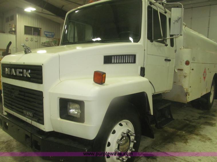 image for item F7212 1990 Mack CS300P Ext. Cab fuel truck