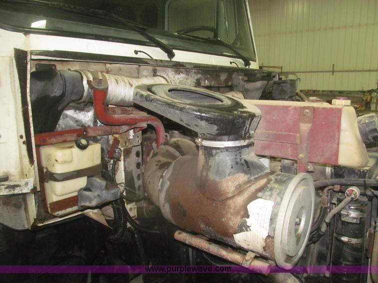 image for item F7212 1990 Mack CS300P Ext. Cab fuel truck