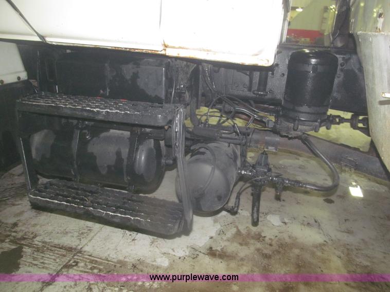 image for item F7212 1990 Mack CS300P Ext. Cab fuel truck