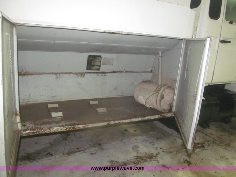 image for item F7212 1990 Mack CS300P Ext. Cab fuel truck