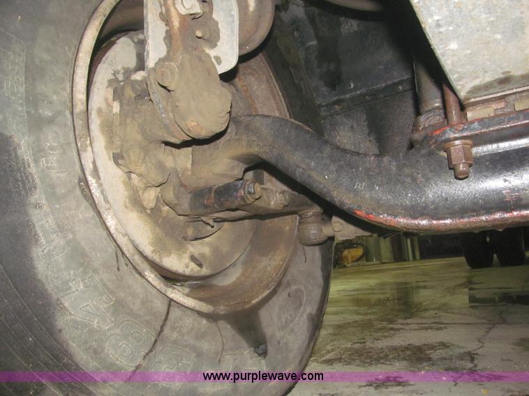 image for item F7212 1990 Mack CS300P Ext. Cab fuel truck