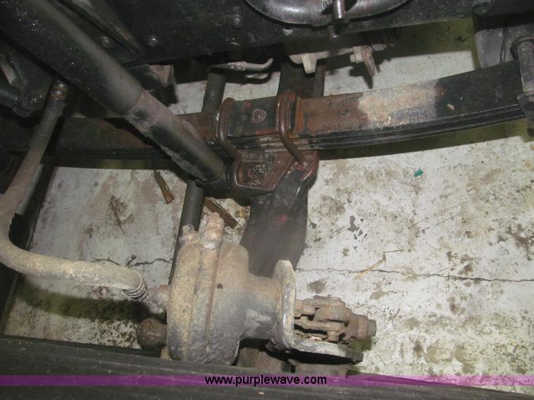 image for item F7212 1990 Mack CS300P Ext. Cab fuel truck