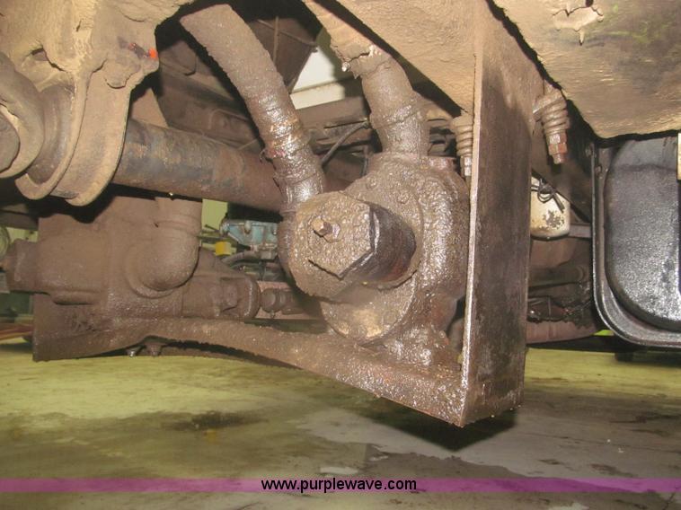 image for item F7212 1990 Mack CS300P Ext. Cab fuel truck