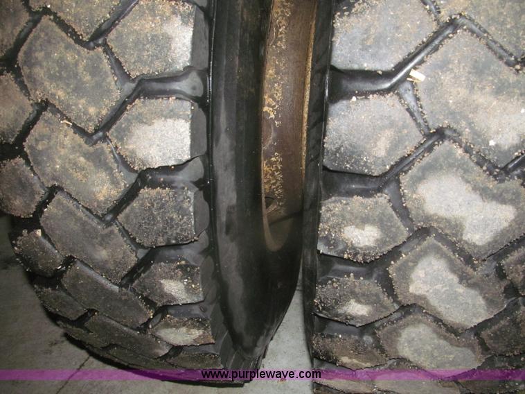 image for item F7212 1990 Mack CS300P Ext. Cab fuel truck