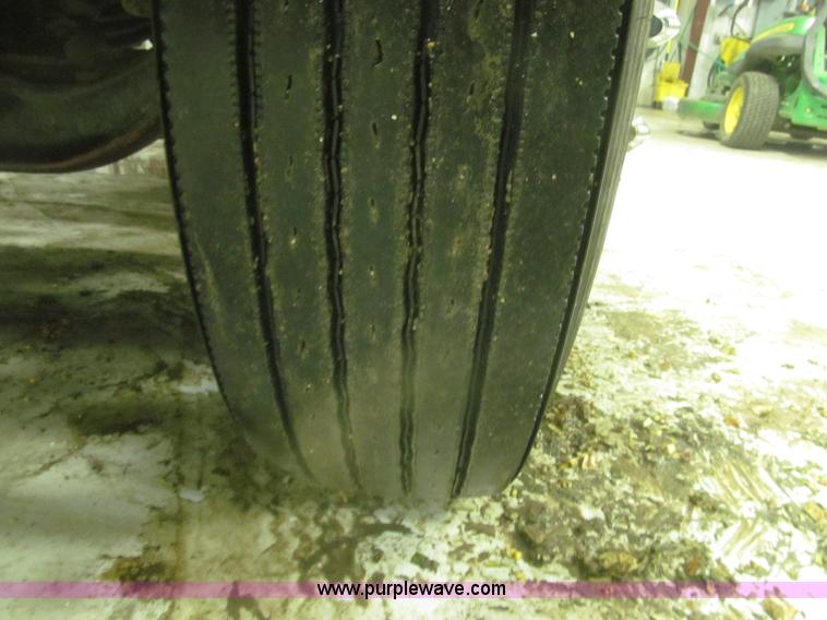 image for item F7212 1990 Mack CS300P Ext. Cab fuel truck