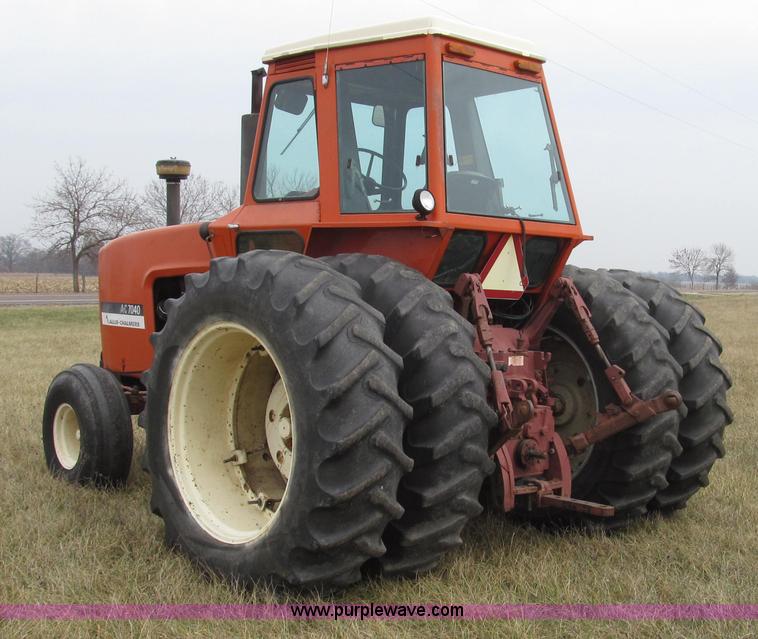 image for item G2207 1974 Allis Chalmers 7040 tractor