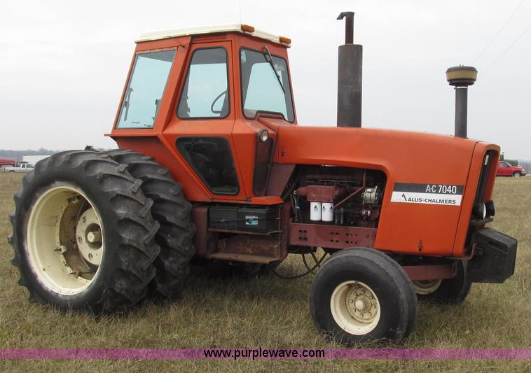 image for item G2207 1974 Allis Chalmers 7040 tractor