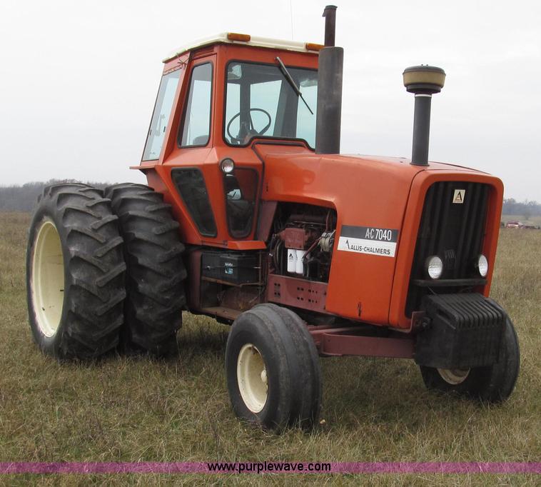 image for item G2207 1974 Allis Chalmers 7040 tractor