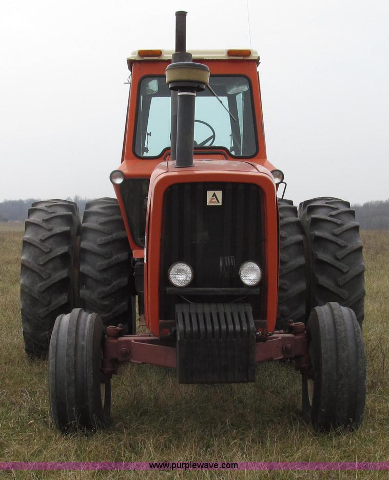 image for item G2207 1974 Allis Chalmers 7040 tractor