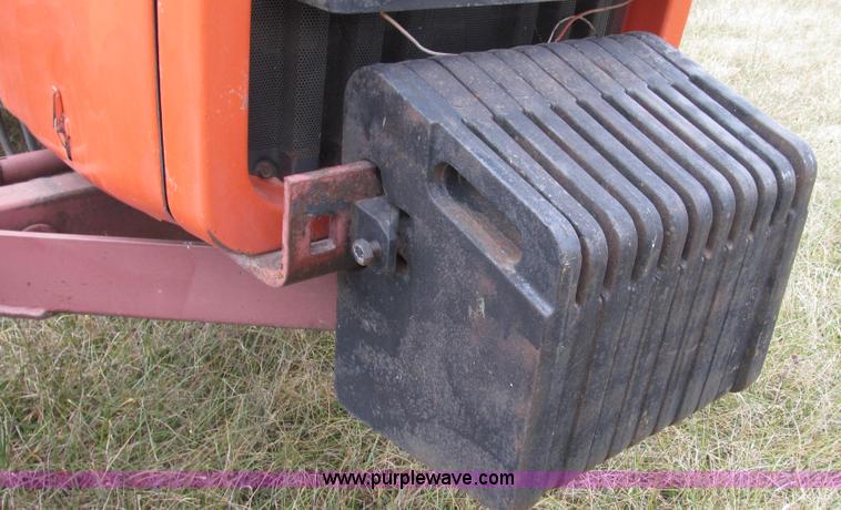 image for item G2207 1974 Allis Chalmers 7040 tractor