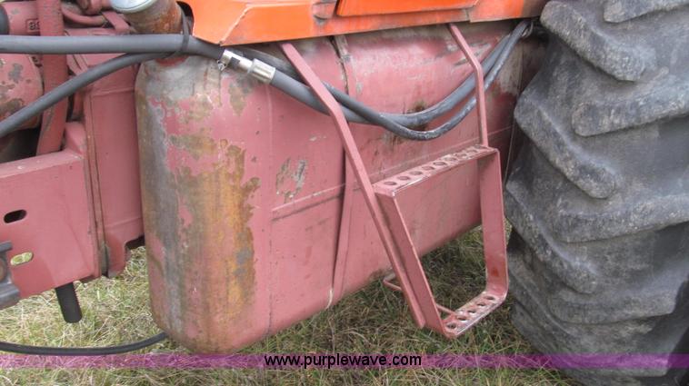 image for item G2207 1974 Allis Chalmers 7040 tractor