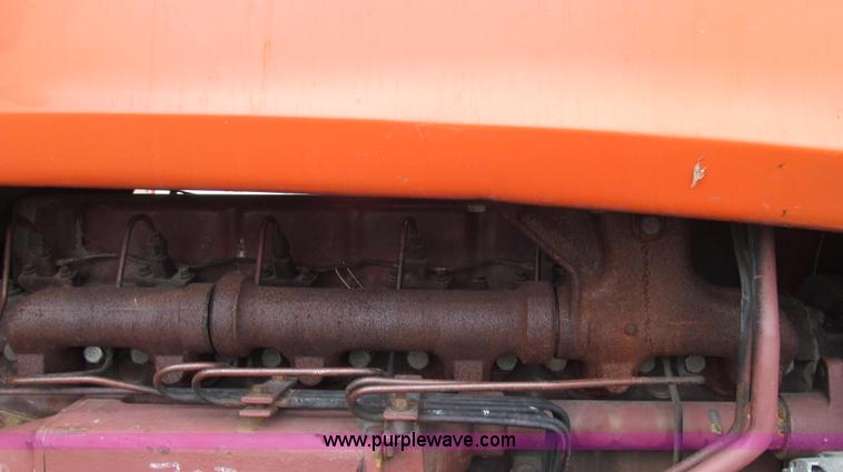 image for item G2207 1974 Allis Chalmers 7040 tractor