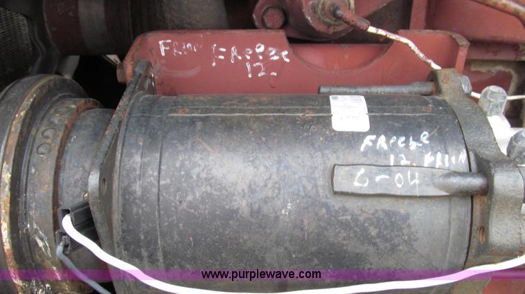 image for item G2207 1974 Allis Chalmers 7040 tractor