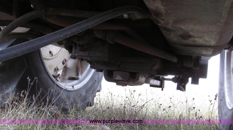 image for item G2207 1974 Allis Chalmers 7040 tractor