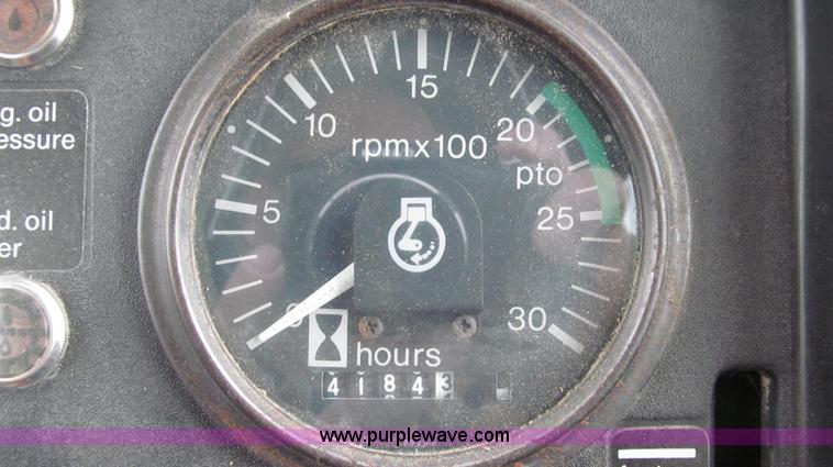 image for item G2207 1974 Allis Chalmers 7040 tractor