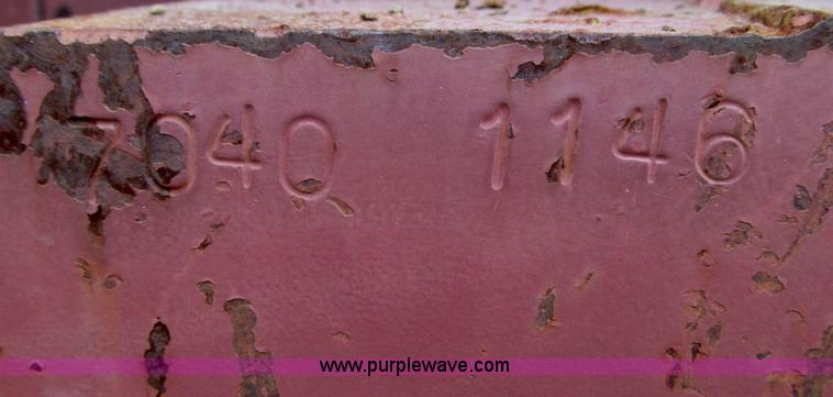 image for item G2207 1974 Allis Chalmers 7040 tractor