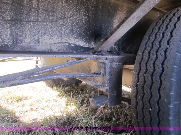 image for item G4397 1998 Perry 48' equipment trailer