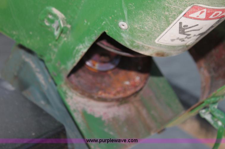 image for item G4422 Patriot 220 seed tender