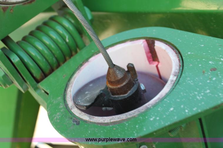 image for item G4422 Patriot 220 seed tender