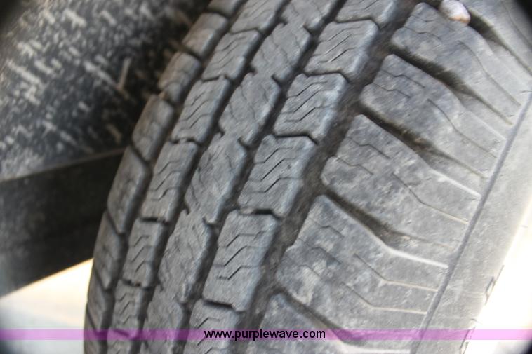 image for item G4422 Patriot 220 seed tender