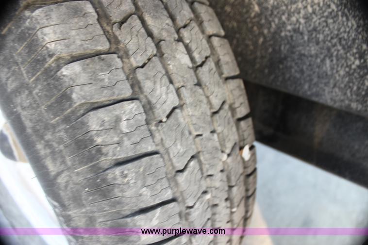 image for item G4422 Patriot 220 seed tender