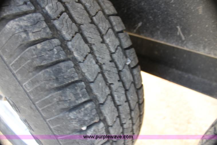 image for item G4422 Patriot 220 seed tender