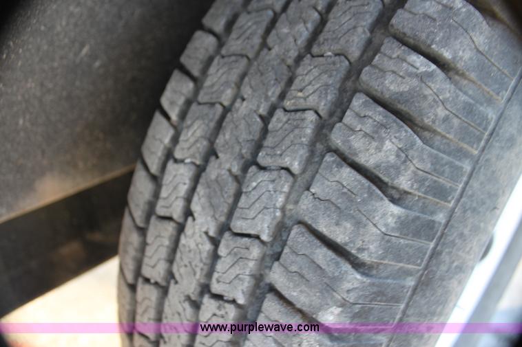 image for item G4422 Patriot 220 seed tender