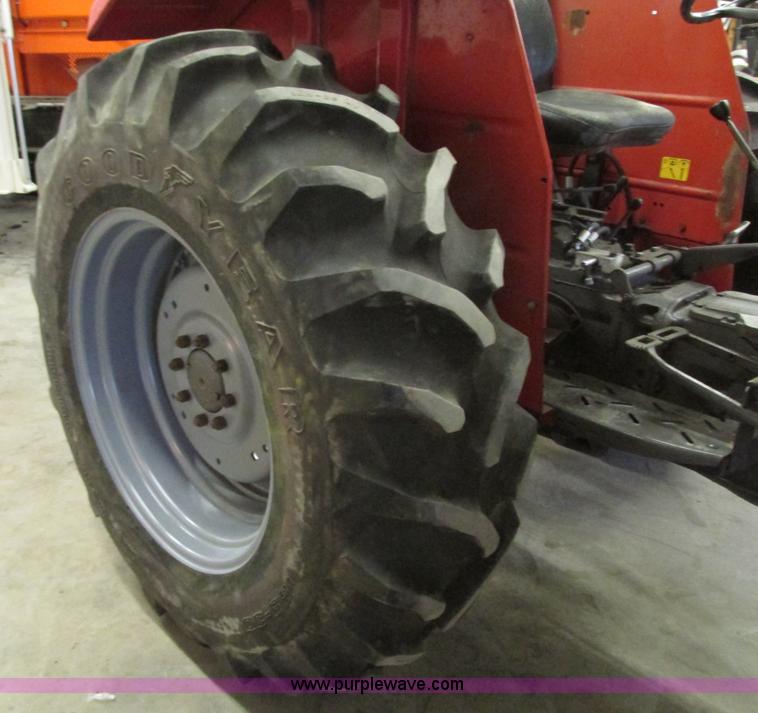 image for item G9187 1995 Massey-Ferguson 283 tractor