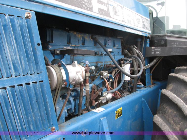 image for item G9192 1991 Ford 846 Versatile 4WD tractor