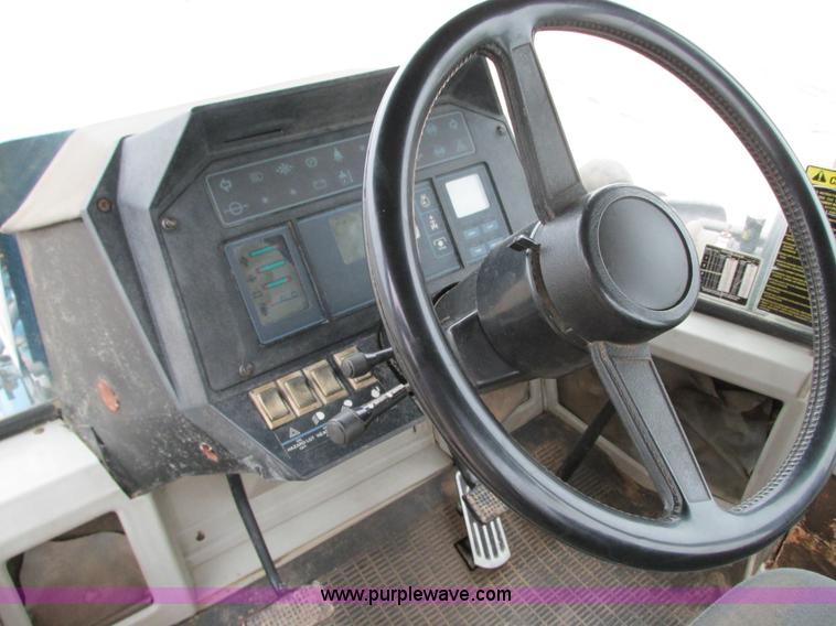 image for item G9192 1991 Ford 846 Versatile 4WD tractor