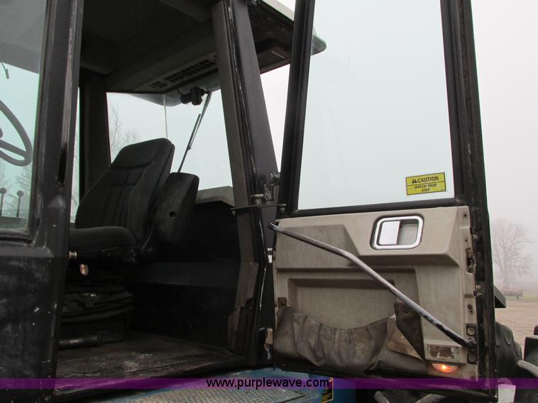 image for item G9192 1991 Ford 846 Versatile 4WD tractor