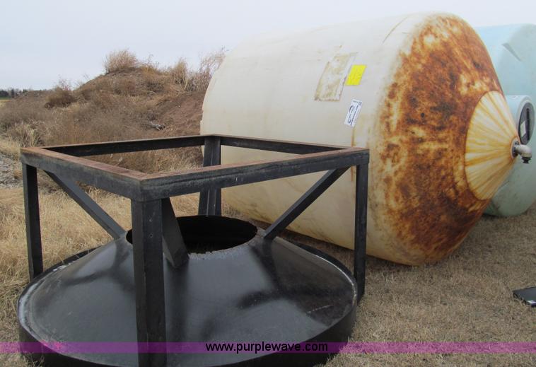 image for item G9689 3,000 gallon cone bottom poly tank