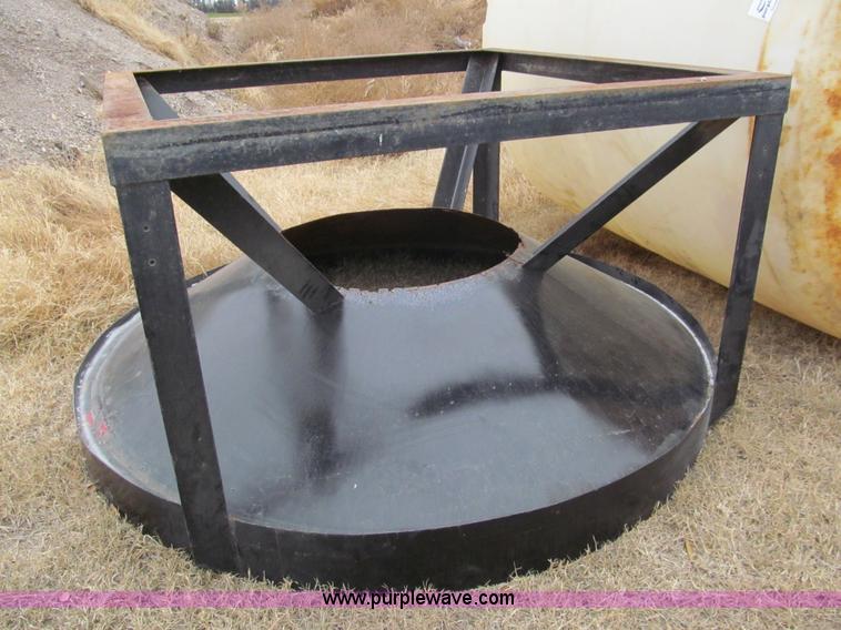 image for item G9689 3,000 gallon cone bottom poly tank