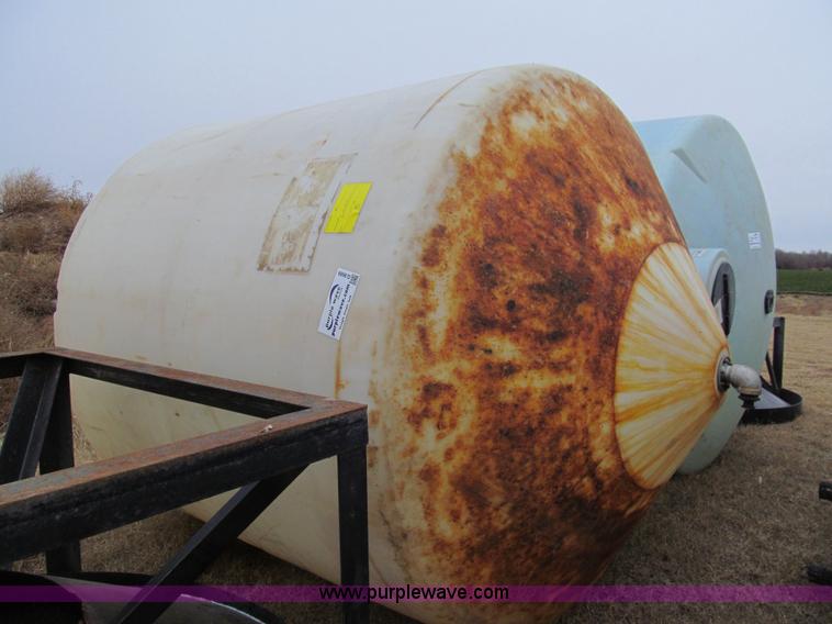 image for item G9689 3,000 gallon cone bottom poly tank