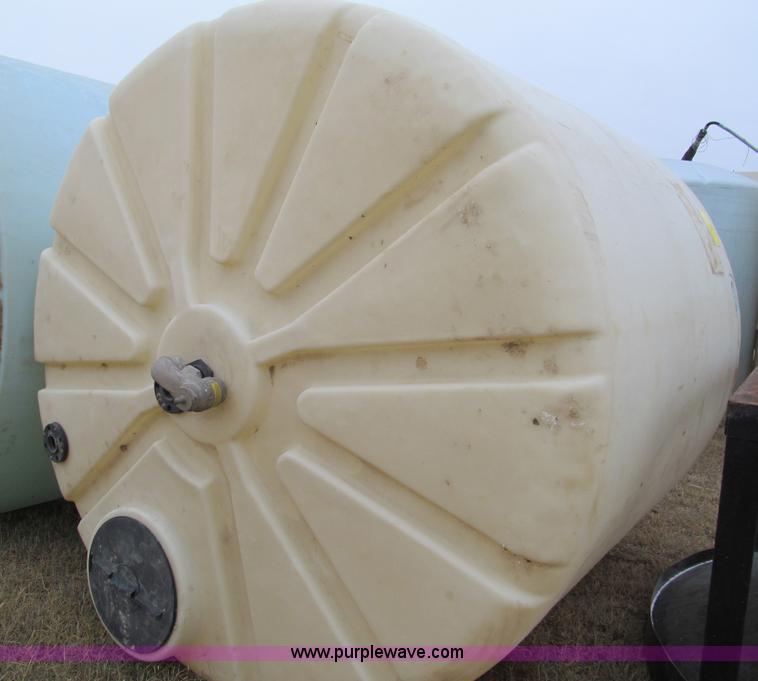 image for item G9689 3,000 gallon cone bottom poly tank