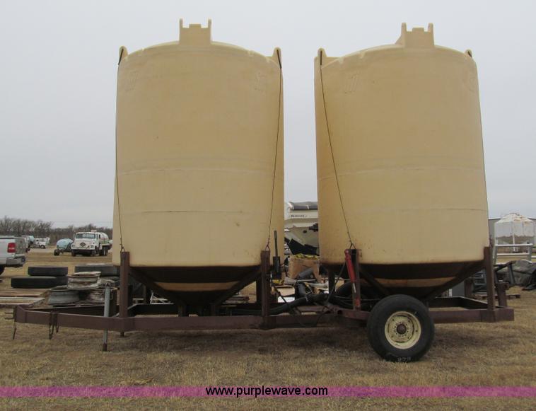 image for item G9692 Dual poly tank trailer