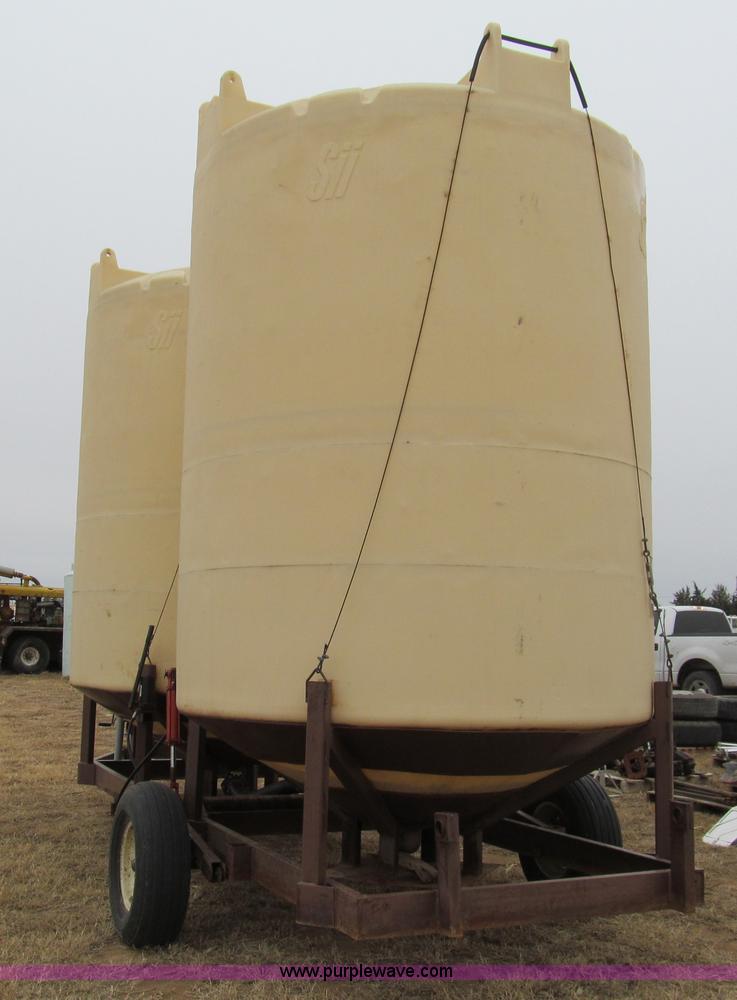 image for item G9692 Dual poly tank trailer