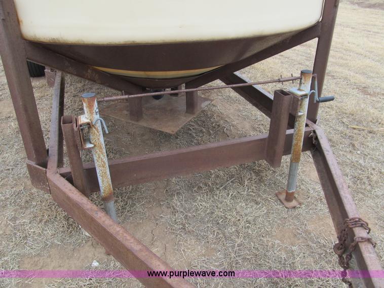 image for item G9692 Dual poly tank trailer