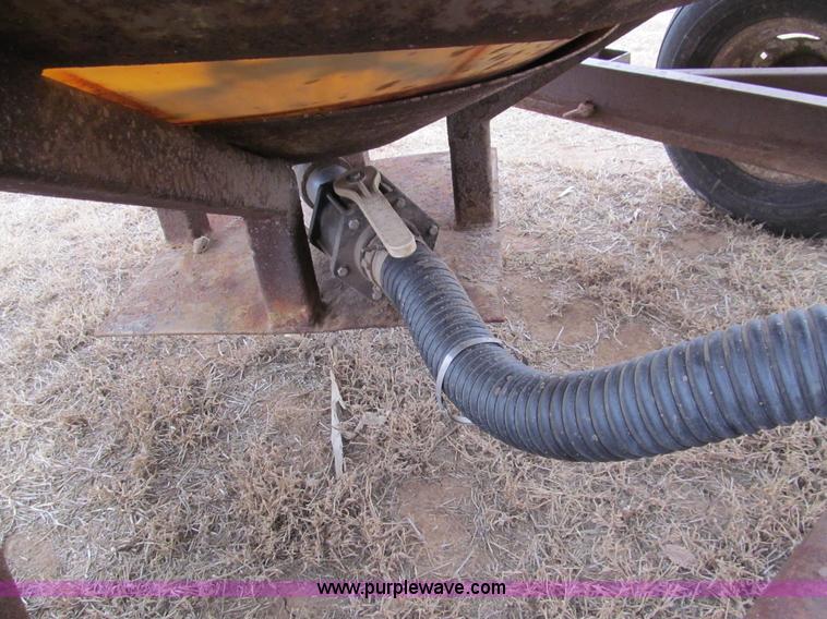 image for item G9692 Dual poly tank trailer