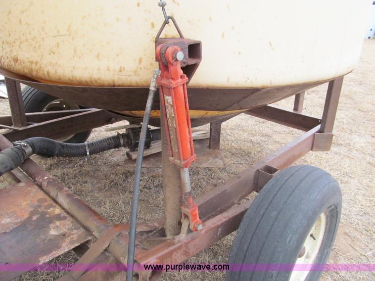 image for item G9692 Dual poly tank trailer