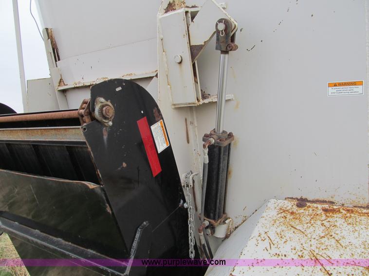 image for item G9700 Kuhn Knight Vertical Maxx 51100 mixer