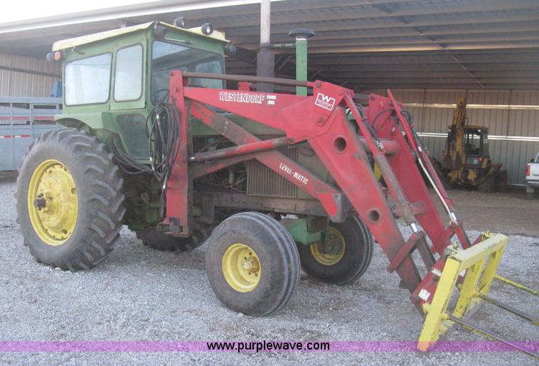 image for item H4266 1967 John Deere 4520 tractor