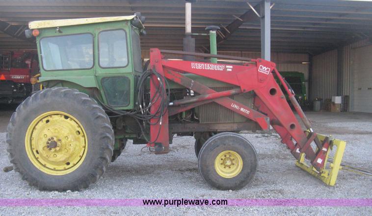 image for item H4266 1967 John Deere 4520 tractor