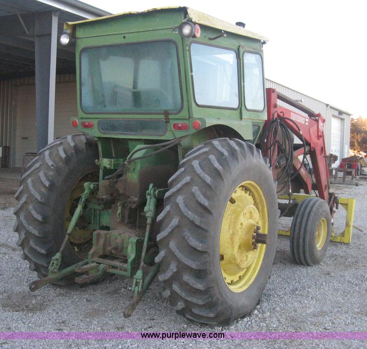 image for item H4266 1967 John Deere 4520 tractor